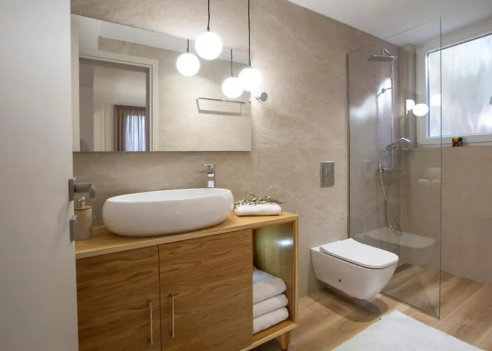 Daire Poly's Lefkada