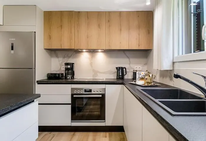 Daire Poly's Lefkada