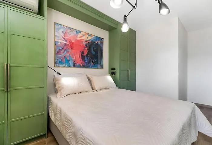 Poly's Lefkada Daire Apolpaina