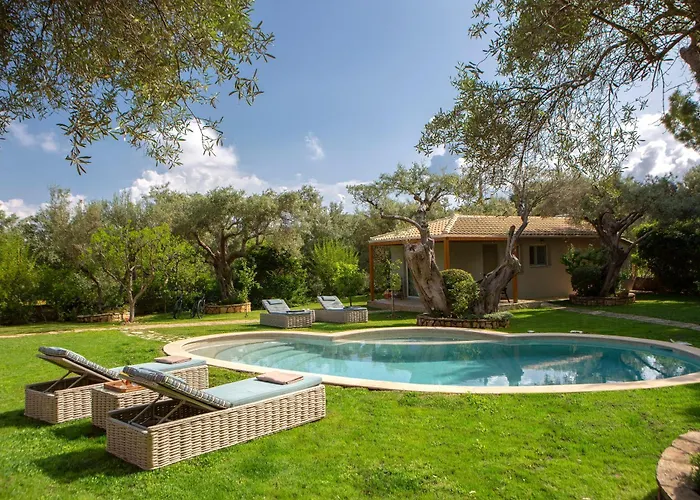 Poly's Lefkada * Apolpaina