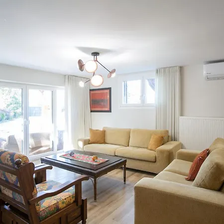 Poly's Lefkada Apartment