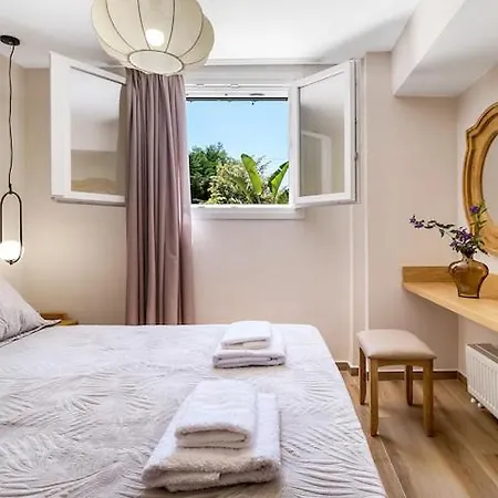 Poly's Lefkada Apartment *