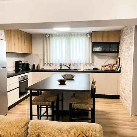 Apartment Poly's Lefkada Apolpaina