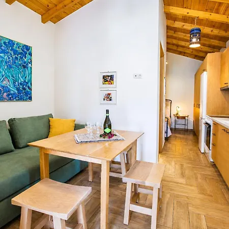 Apartment Poly's Lefkada Apolpaina