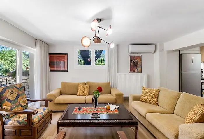 Poly's Lefkada Apartment Apolpaina